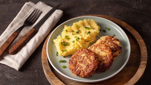 Květákové placičky jsou krásně nadýchané díky jedné ingredienci. Zkuste je s videem