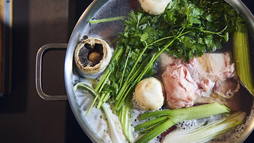 Jak naložit s masem z vývaru? Vykouzlit z něj můžete mnoho vynikajících dobrot