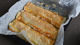 Milujete párek v rohlíku, ale také rádi experimentujete? Vyzkoušejte hot dog naruby