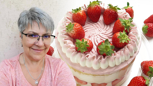 Sendvičový dort je moučník s bohatou vrstvou krému uvnitř. Pochutnáte si na něm