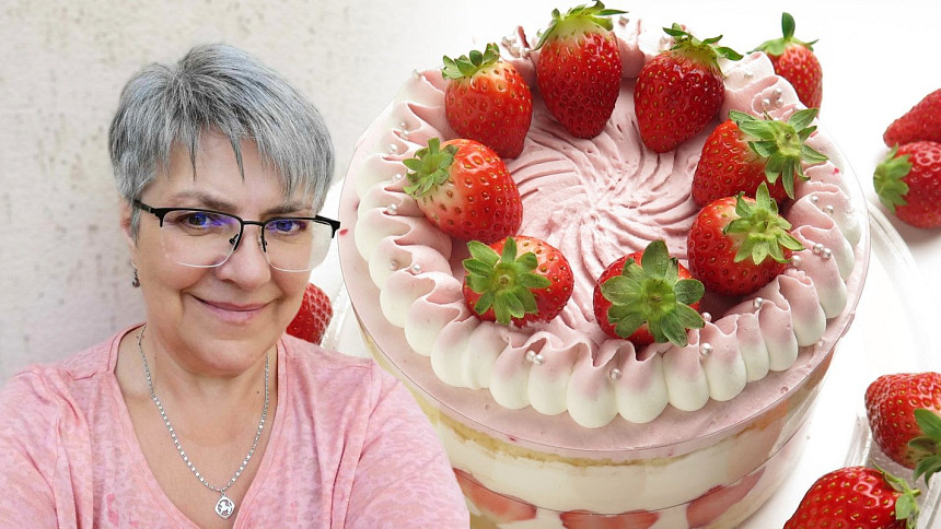 Sendvičový dort je moučník s bohatou vrstvou krému uvnitř. Pochutnáte si na něm