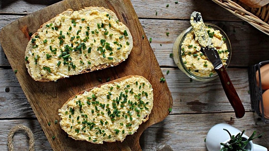 Vaječný krém podle ČSN: Vychutnejte si vejce na pečivu ve skvěle jemném provedení