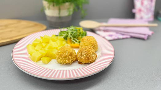 Jak připravit sýrové kuličky? Upéct si je můžete zdravěji v horkovzdušné fritéze