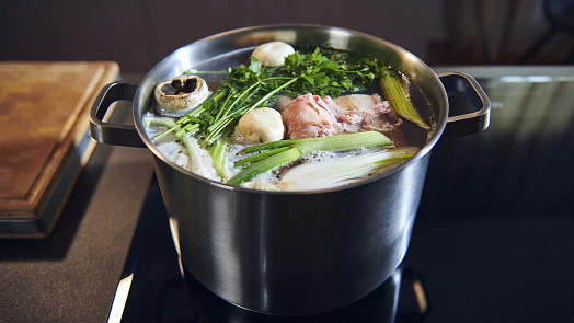 Jak zabránit zkysnutí vývaru? Díky pár vychytávkám vám vydrží o poznání déle