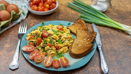 Nejoblíbenější jarní večeře: 4 tipy na lehké a chutné pokrmy pro celou rodinu