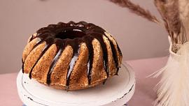 Moučník na neděli: Banánová bábovka je tradiční moučník s novou a svěží chutí