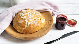 Jakou zvolit mouku na mazanec? Poradíme, která mouka zajistí dokonale nadýchané těsto