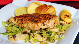 Jak restovat maso? 5 osvědčených tipů pro přípravu šťavnatého masa na pánvi