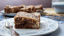 Hrnková buchta s tvarohem podle videa: Říká se jí fešák, prošívaná deka nebo himaláje