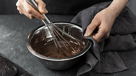 Tajemství dokonalé čokoládové polevy: Záleží i na detailech, pojďte si je připomenout