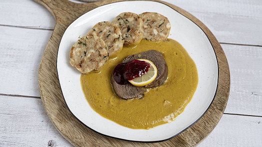 Jaké maso zvolit ke svíčkové omáčce? Na výběr máte z vícero vhodných možností