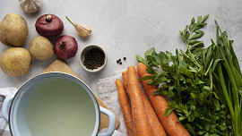 Jak na silný vývar? Výraznou chuť podpoříte hned několika způsoby, inspirujte se