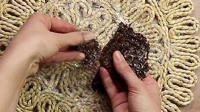 Čokoláda a bublinková fólie se perfektně doplňují: Vytvoříte s nimi krásné ozdoby