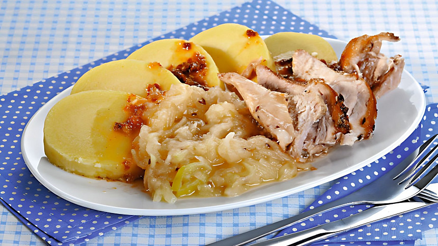 Čím dochutit bílé a červené dušené zelí: Kořením, dochucovadly nebo třeba ovocem