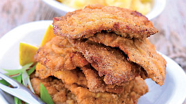 Jaké jsou časté chyby při smažení řízků: Poradíme, kterých přešlapů se vyvarovat