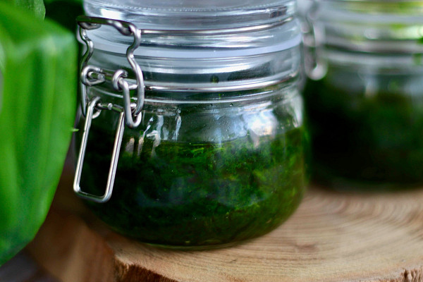 Jen listy, sůl a olej