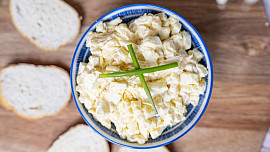 Vajíčkový salát podle ČSN: Poradíme, jak spotřebovat vařená vejce chutně a efektivně