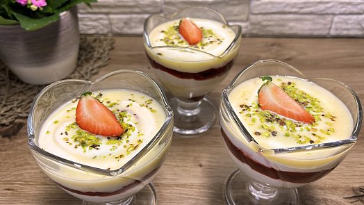 Mascarpone poháry připravíte během chvilky. Nejlepší jsou vychlazené s čerstvým ovocem