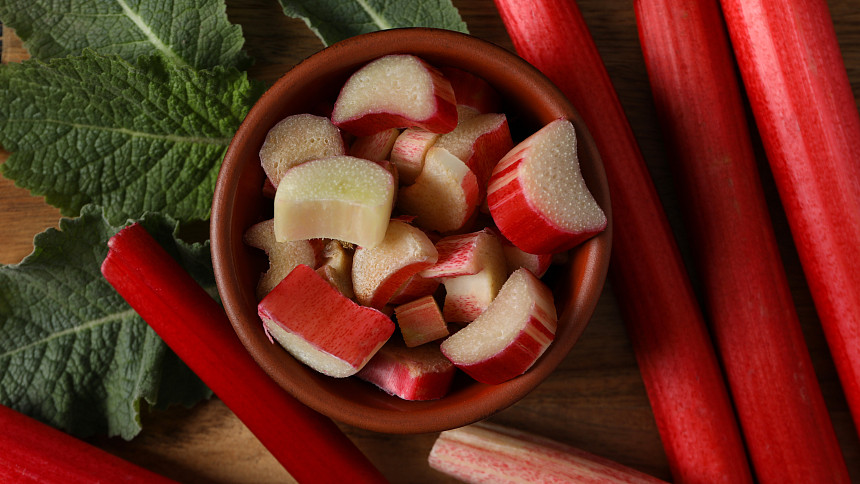 Jarní péče o rebarboru: Tipy pro bohatou úrodu a nejjednodušší množení rostlin