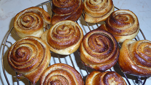 Kanellbular jsou skořicové šneky. Snadné, krásně křehké, nadýchané a neodolatelné