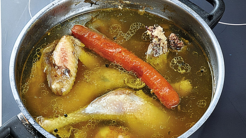 Jak dlouho se má vařit maso na vývar? Naše babičky to dělaly přesně takto