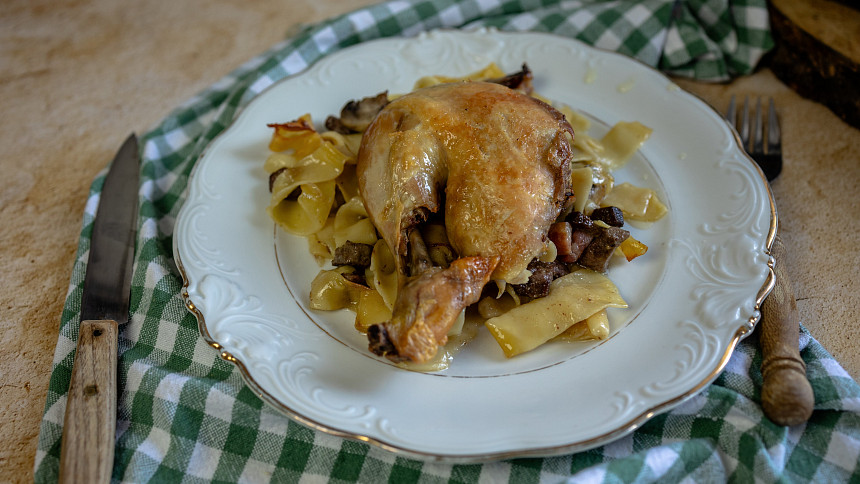 Jak upéct kuře, aby bylo šťavnaté a křehké? Poradíme, jak postupovat krok za krokem