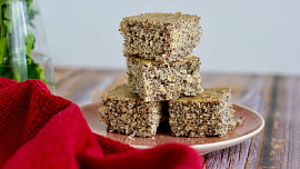 Jak upéct šťavnatý makovník? Přidejte jednu surovinu, aby vznikl vláčný moučník