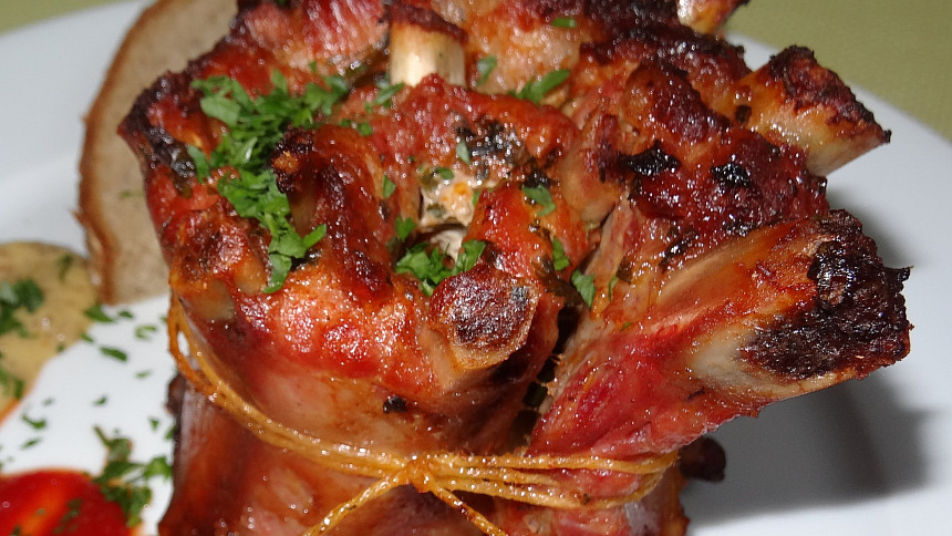 Jak připravit žebra na gril: Fígl je v dobré marinádě a v pomalém a dlouhém pečení