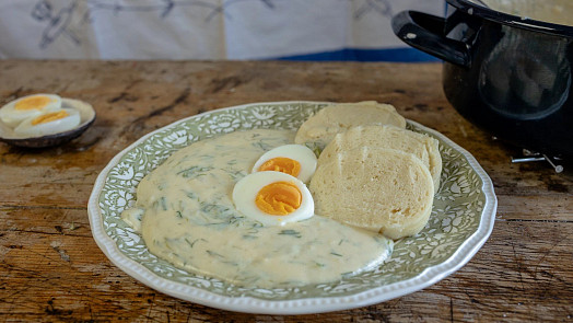 Babiččina koprová omáčka má pevné místo v našich kuchyních. Zkuste ji s námi