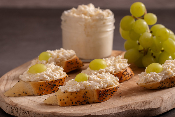 Česneková pomazánka