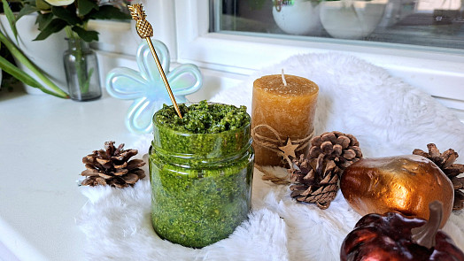 Objevte libečkové pesto. S videem je hotové za pár minut a vašim jídlům dodá dokonalost