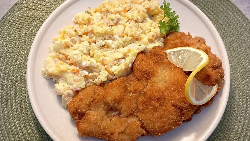 Jak obalovat řízky: Několika triky získáme krustu, která pevně drží na plátku masa