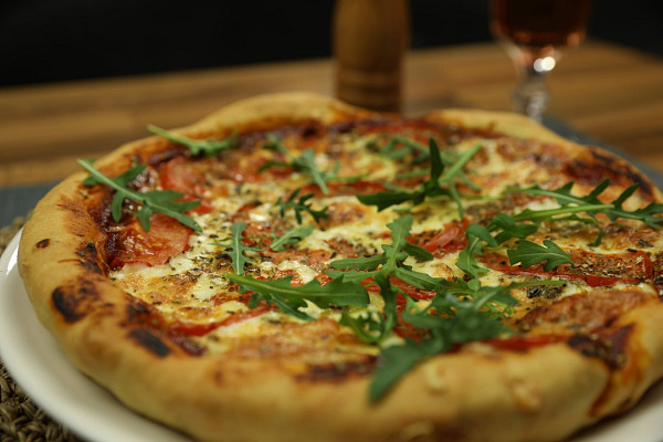 Rajčatová pizza