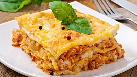 Jak připravit dokonale hladký bešamel do lasagní: Klasický postup krok za krokem