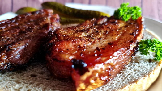 Bůčkové plátky z horkovzdušné fritézy: Bez zapnuté trouby a do 25 minut hotové
