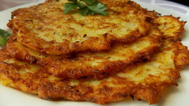 Základní recept na bramboráky má mnoho skvělých obměn. Některé určitě překvapí