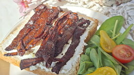 Křupavá mrkvová slanina: Skvělá vegetariánská náhrada masa bez výčitek svědomí