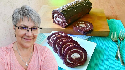Roláda s příchutí likérových špiček: Vaječný koňak jí dodává hlubokou chuť a vůni