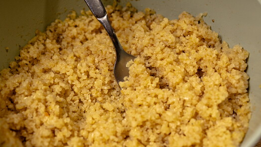 Bulgur podle videonávodu: Pomůže osmahnutí na másle a správně načasované míchání
