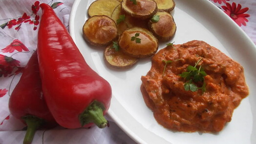 Papriky nestíhají před prvními mrazy dozrát? Jednoduchý zásah jim může pomoci