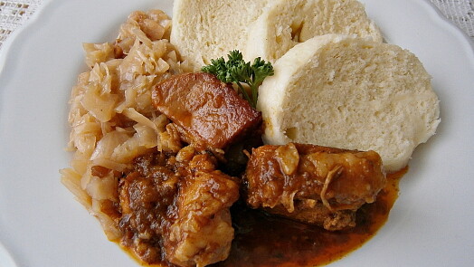 Poctivé vepřové výpečky se zelím jako od babičky: Recept, který provoní celý dům