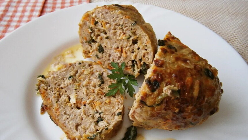 Sekaná se sýrem a zeleninou z horkovzdušné fritézy je skvěle šťavnatá. Vychutnejte si ji teplou i studenou