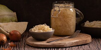 Spočítejte si správné množství soli a kmínu do zelí. Pomůže vám praktická kalkulačka