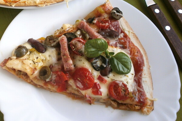 Pizza z tortilly