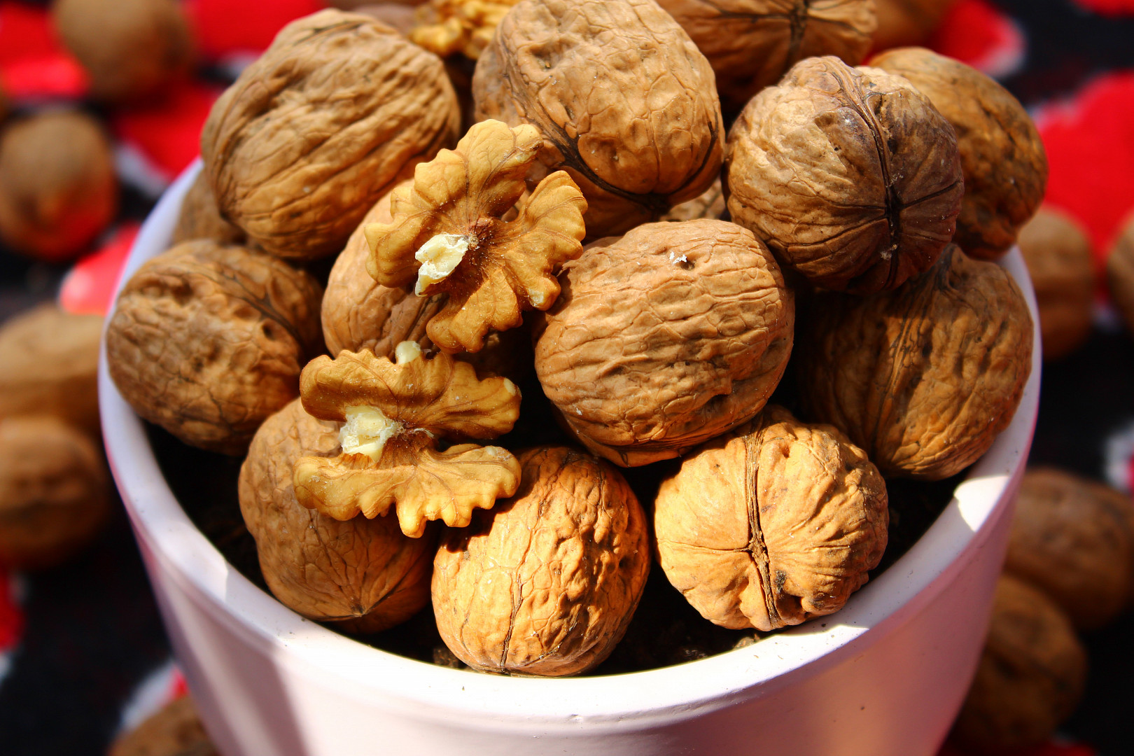 Jak nejlépe loupat ořechy?