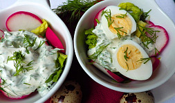 Nejlepší recepty z ředkviček. Osvědčené pomazánky a saláty z jarní kořenové zeleniny