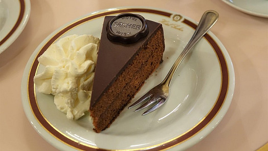 Den Sacher dortu