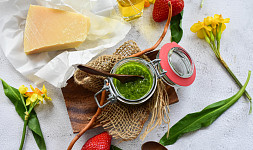 Jak použít pesto z medvědího česneku? Vyberte si některý recept z našeho velkého přehledu