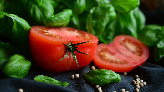 Jak pěstovat bazalku. Oblíbená aromatická bylinka je královnou voňavé kuchyně