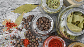 Pražení koření pro ještě lepší aroma skvělých jídel: Poradíme, jak postupovat